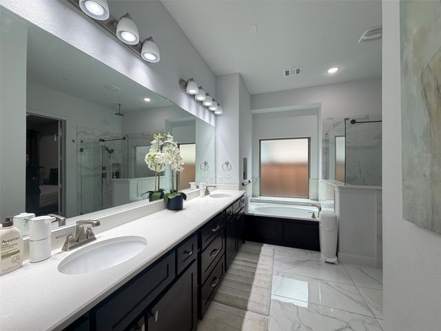 12513 Royal Oaks Lane, Farmers Branch, TX 75234