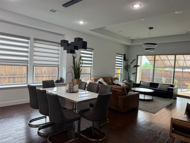 12513 Royal Oaks Lane, Farmers Branch, TX 75234