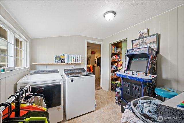 3070 Olympia Way, Longview, WA 98632