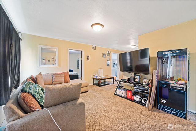 3070 Olympia Way, Longview, WA 98632