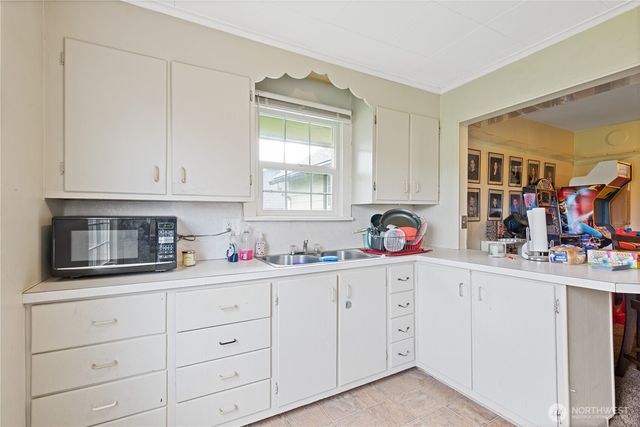 3070 Olympia Way, Longview, WA 98632