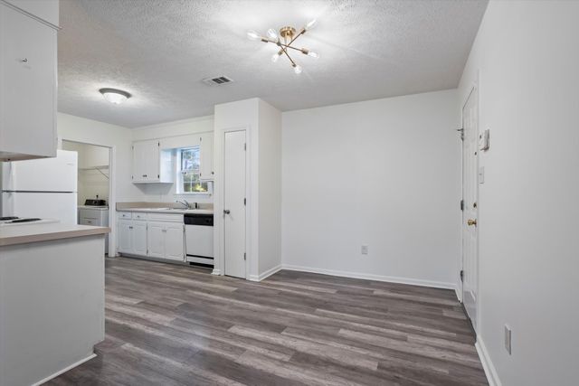 886 Teague Street NW, Aiken, SC 29801