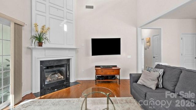 6913 Saranac Lane, Matthews, NC 28105