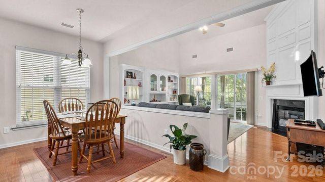 6913 Saranac Lane, Matthews, NC 28105