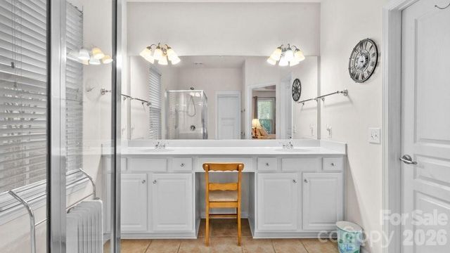 6913 Saranac Lane, Matthews, NC 28105