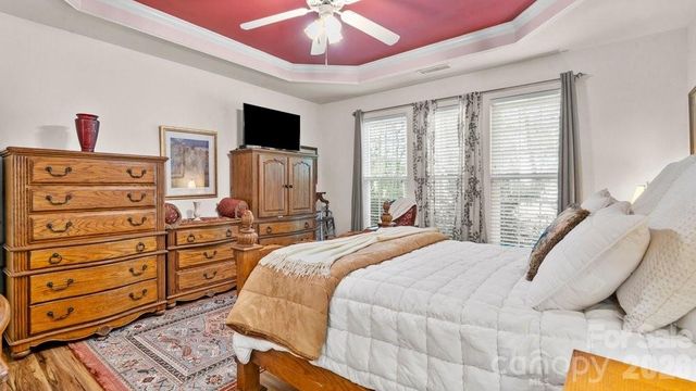 6913 Saranac Lane, Matthews, NC 28105