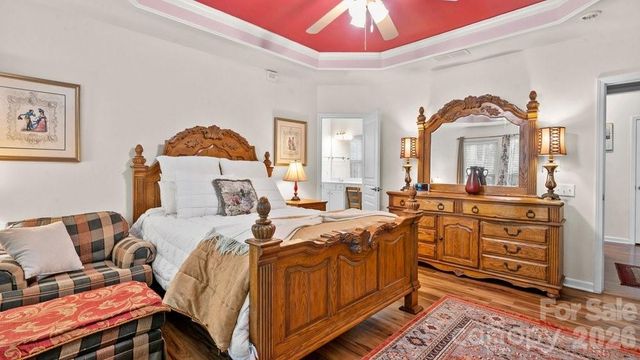 6913 Saranac Lane, Matthews, NC 28105