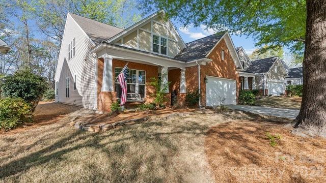 6913 Saranac Lane, Matthews, NC 28105