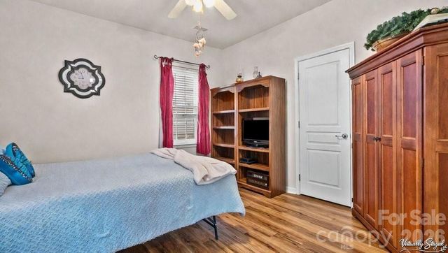 6913 Saranac Lane, Matthews, NC 28105