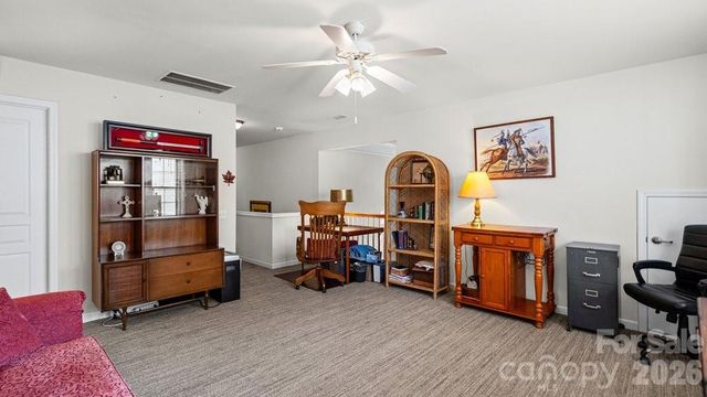 6913 Saranac Lane, Matthews, NC 28105