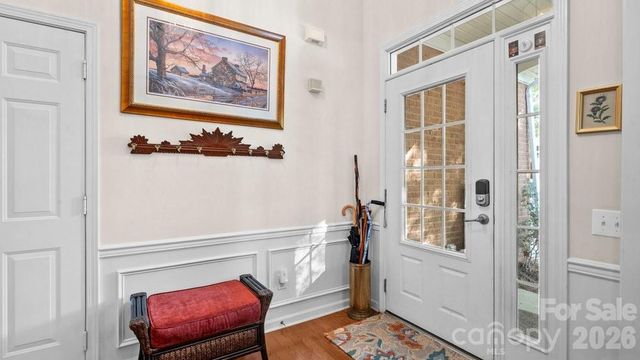 6913 Saranac Lane, Matthews, NC 28105