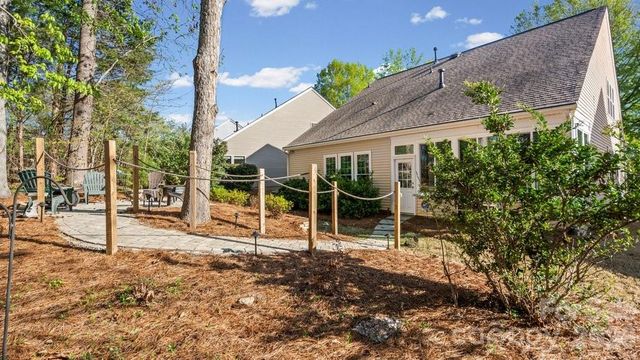 6913 Saranac Lane, Matthews, NC 28105