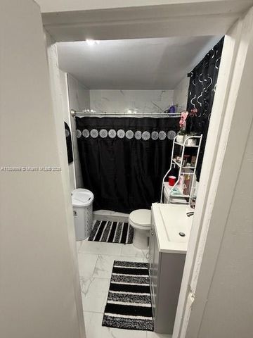 276 E 12th St, Hialeah, FL 33010