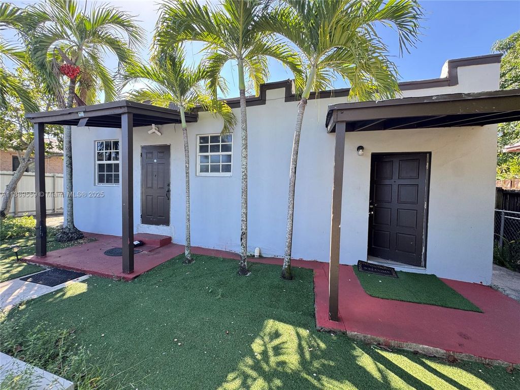276 E 12th St, Hialeah, FL 33010