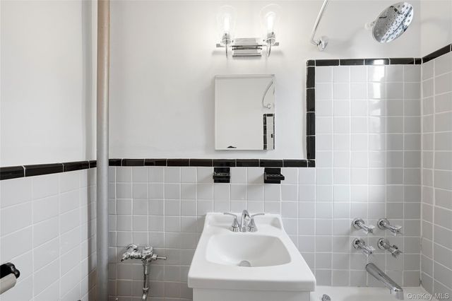 2860 Bailey Avenue 5H, Bronx, NY 10463