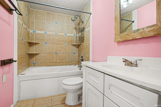 59245 Lewis Street, Elkhart, IN 46517