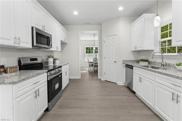 121 Parkway DR B, Newport News, VA 23606