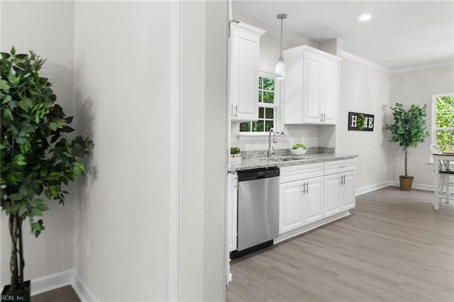 121 Parkway DR B, Newport News, VA 23606