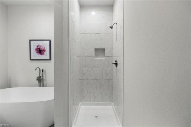 121 Parkway DR B, Newport News, VA 23606