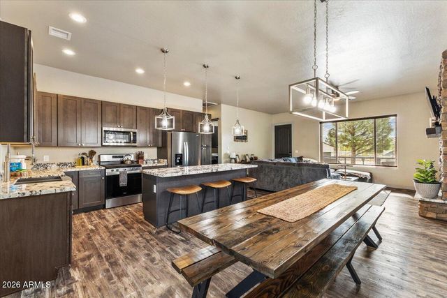 321 W OWENS Street, Show Low, AZ 85901