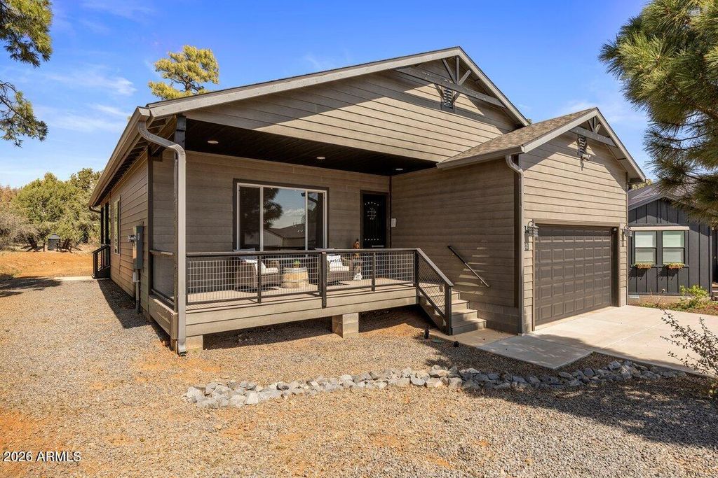 321 W OWENS Street, Show Low, AZ 85901