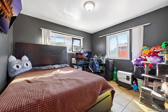 82 86 Quintard St, Chula Vista, CA 91911