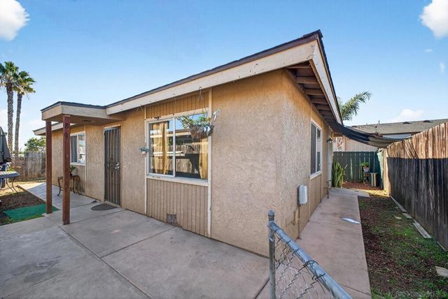 82 86 Quintard St, Chula Vista, CA 91911