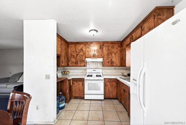 82 86 Quintard St, Chula Vista, CA 91911