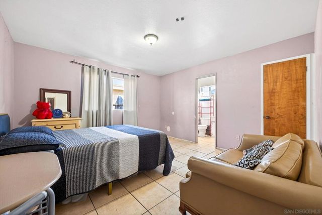 82 86 Quintard St, Chula Vista, CA 91911