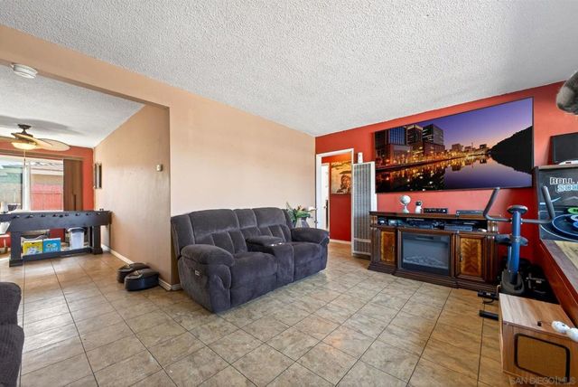 82 86 Quintard St, Chula Vista, CA 91911