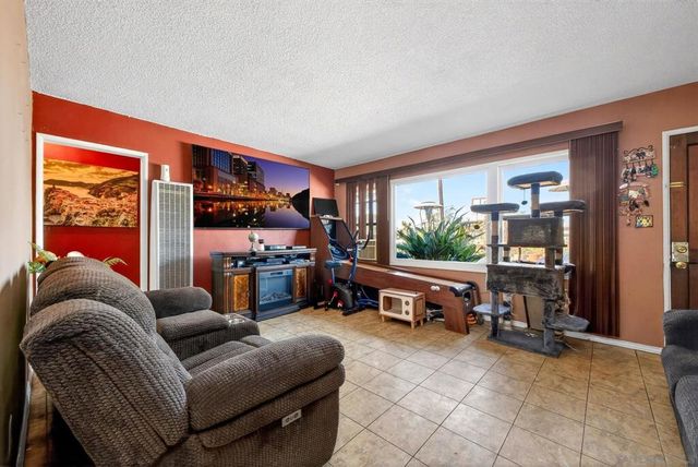 82 86 Quintard St, Chula Vista, CA 91911