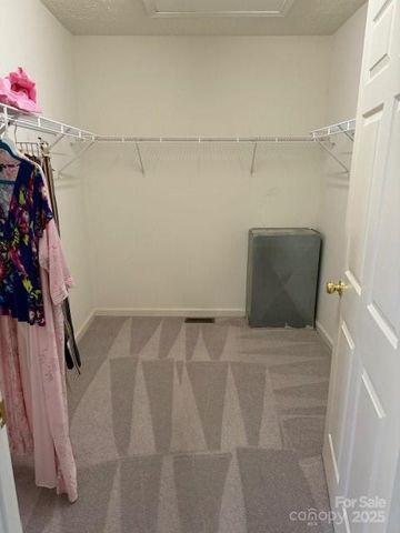 991 36th Avenue Court NE, Hickory, NC 28601