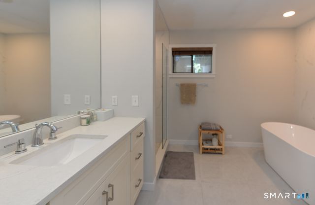 2 Heritage Crest C, Southbury, CT 06488