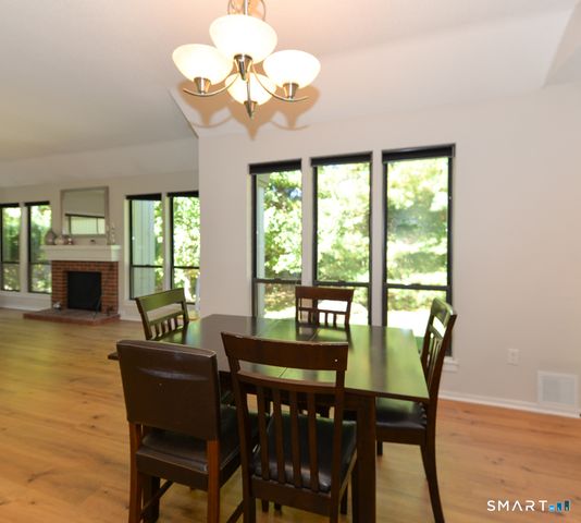 2 Heritage Crest C, Southbury, CT 06488