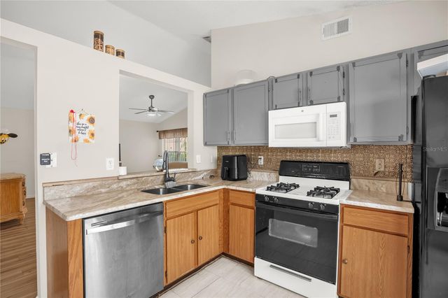 3444 DARTFORD DRIVE, Davenport, FL 33837