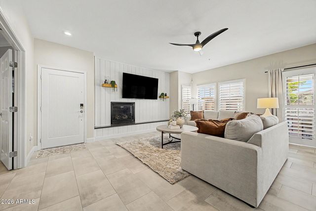 20121 N 76TH Street 1019, Scottsdale, AZ 85255