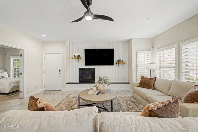 20121 N 76TH Street 1019, Scottsdale, AZ 85255