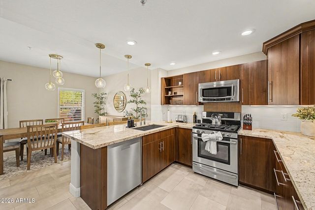 20121 N 76TH Street 1019, Scottsdale, AZ 85255