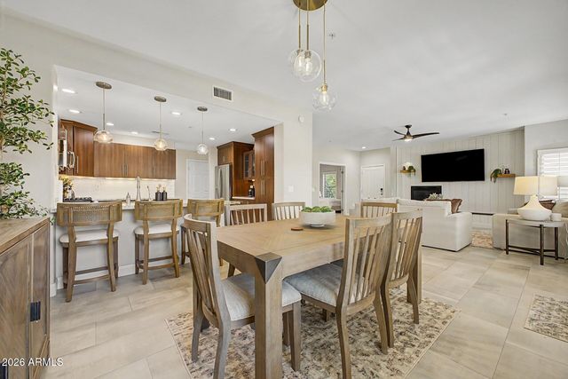 20121 N 76TH Street 1019, Scottsdale, AZ 85255