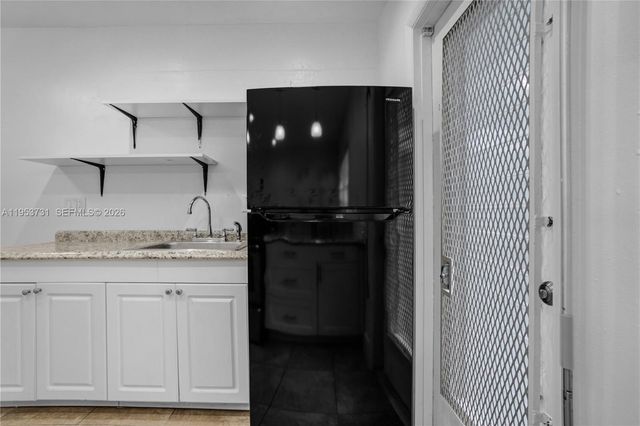 3515 Van Buren St 104, Hollywood, FL 33021