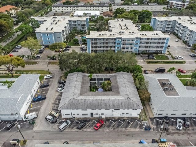 3515 Van Buren St 104, Hollywood, FL 33021