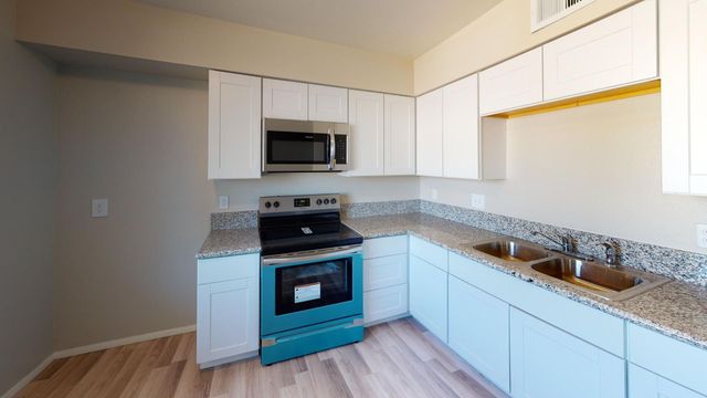 960 S MARA Drive 1, Apache Junction, AZ 85120
