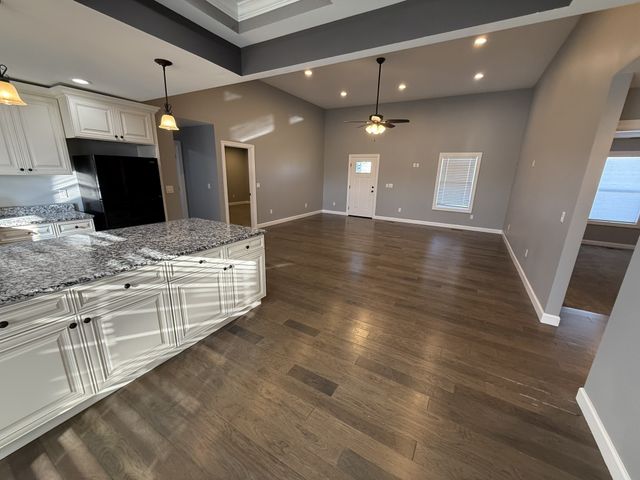 899 Sneed Blvd, Lafayette, TN 37083