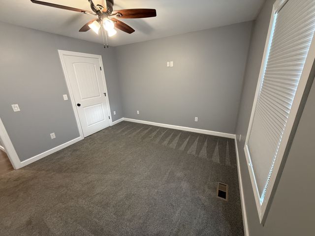 899 Sneed Blvd, Lafayette, TN 37083