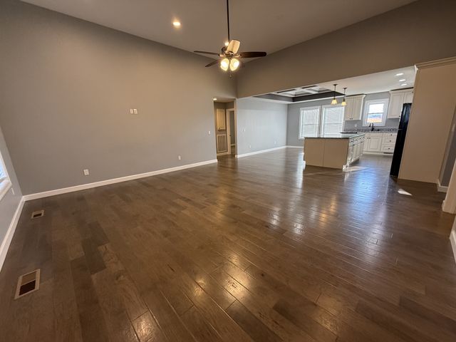 899 Sneed Blvd, Lafayette, TN 37083