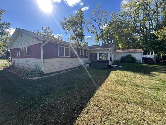 644 W Greenfield STREET, Elkhorn, WI 53121