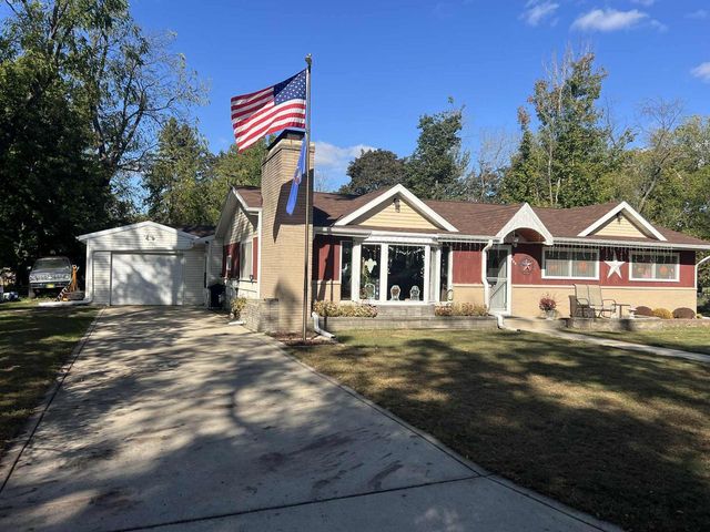 644 W Greenfield STREET, Elkhorn, WI 53121