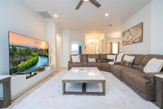 3774 EAGLE ISLE CIRCLE, Kissimmee, FL 34746