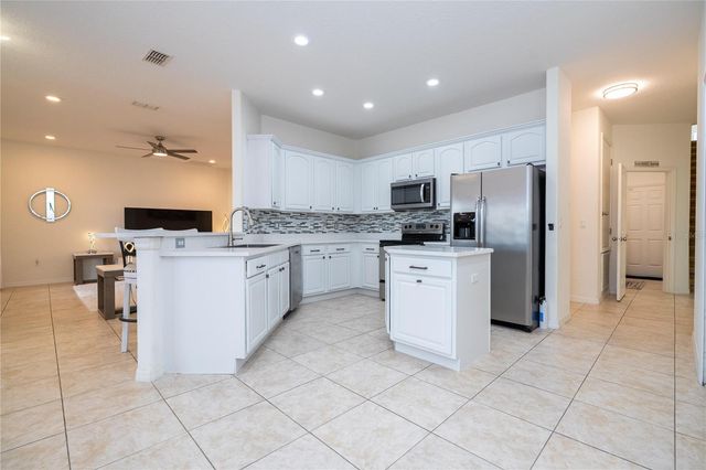 3774 EAGLE ISLE CIRCLE, Kissimmee, FL 34746