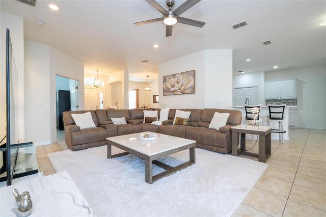 3774 EAGLE ISLE CIRCLE, Kissimmee, FL 34746